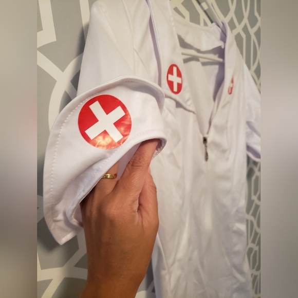 Womens Nurse Costume - Picture 4 of 8
